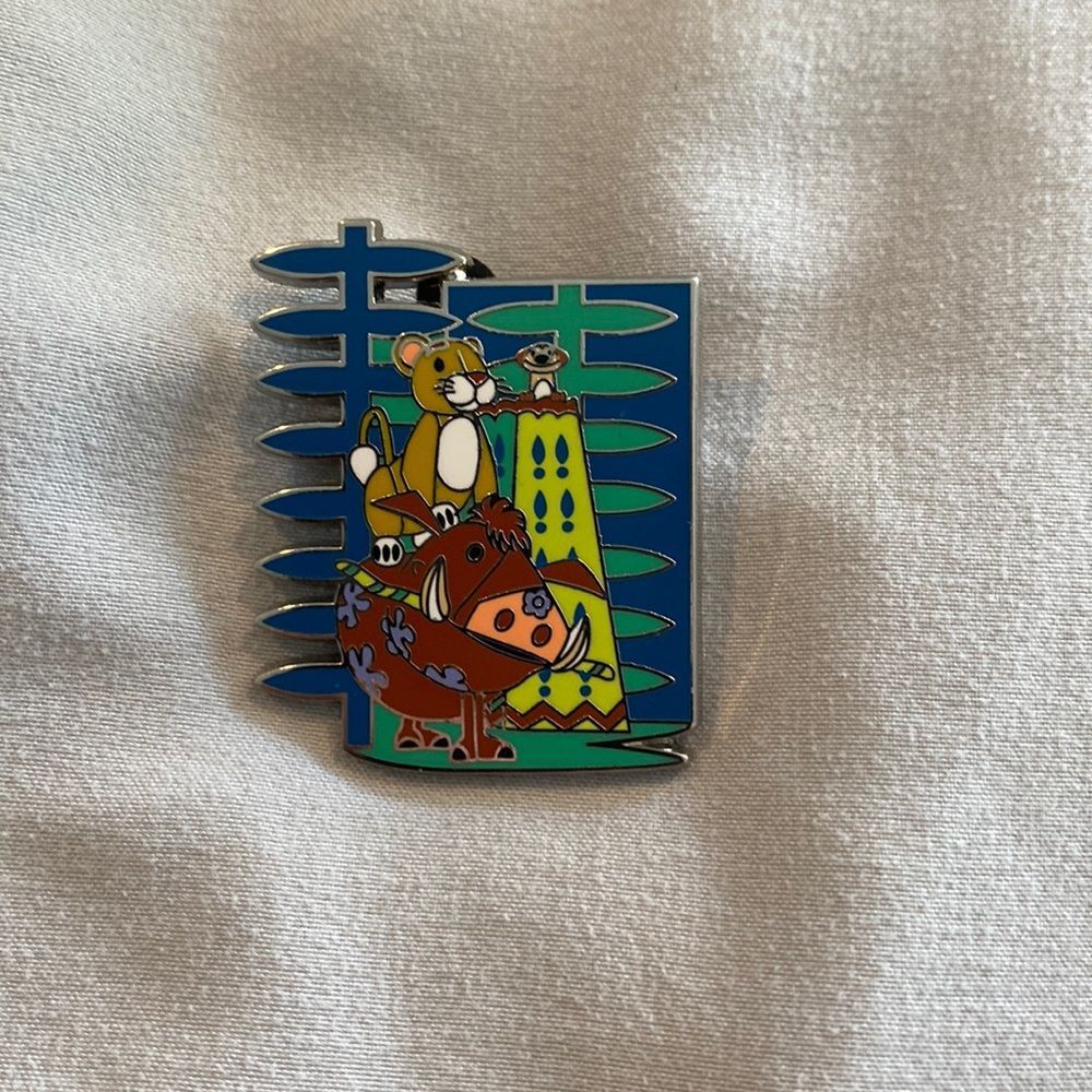Pumba timon and simba disney trading pin